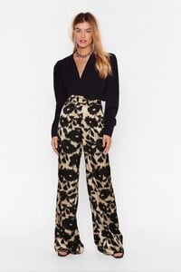 black-plant-pretend-floral-wide-leg-pants (1).jpeg