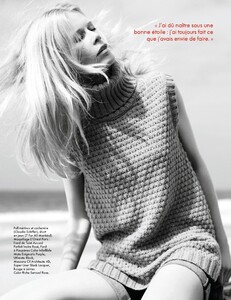 Elle France #3436 (November 04, 2011) - Claudia Schiffer - 004.jpg