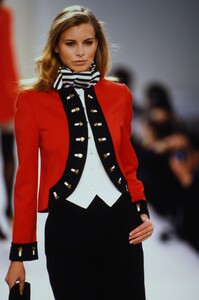 2137121998_bill-blass-fw-1994(7).thumb.jpg.449abe963702e052349193834bce31aa.jpg