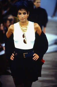 2141563252_donna-karan-ss-1991(21).thumb.jpg.ef90a920ab052b1ea45f2fb5f4751bf1.jpg