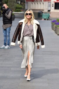        rob140420BZNimage104.jpg