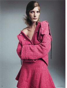 260562353_Vogue_Germany_2013_10(dragged)10.thumb.jpg.1888b54b79887df1dd55ebaa93a081af.jpg