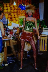 263690479_dolce-gabbana-ss-2000(14).thumb.jpg.abad543c38d33e085de69d503476d61c.jpg