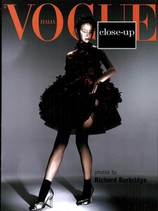ARCHIVIO - Vogue Italia (March 2007) - Close-up - 001.jpg