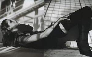 V #25 (SeptOct 2003) - Helmut Lang - 007.jpg