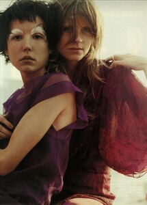 ARCHIVIO - Vogue Italia (February 2002) - The Poetic Beauty - 018.jpg