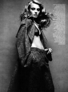 Vogue UK (September 2009) - Turn Of Tweed - 001.jpg