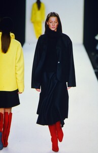 31635608_ralph-lauren-fw-1999(6).thumb.jpg.20526c9f2977791d3207fdb8f484c21c.jpg