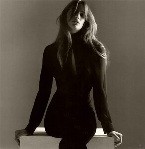 32_blk2-130-jessica_miller-anothermagazin3-phmariosorrenti.jpg