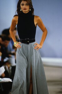 342684534_donna-karan-ss-1992(13).thumb.jpg.791d60c72428756f6d9dff03ea5326d6.jpg