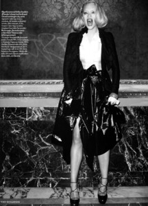 Vogue UK (April 2008) - The Play's The Thing - 004.jpg