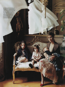 Vogue UK (October 2004) - Another Country - 007.jpg