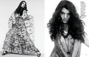 364377698_buerony-ElleItalia(December2008)-Crystal-004.thumb.jpg.9700f0b13e381c664e9eb2101297f21c.jpg