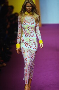 365205742_karl-lagerfeld-spring-1995(9).thumb.jpg.cc1da1e13fb6809a00adba562ebeb5fd.jpg