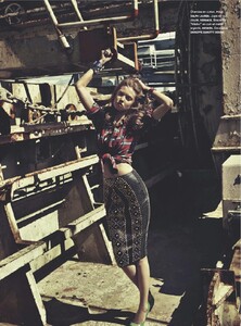 37809111_Num_C3_A8ro_Magazine_134_-_Juin-Juillet_2012(dragged)51.thumb.jpg.e0454d63f19d7b8fa88021475eeebe64.jpg