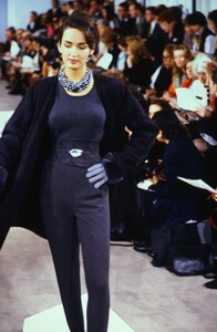 379638790_donna-karan-fw-1990(1).thumb.jpg.69906881c7a0b1d54bce0cd5869ccc3c.jpg