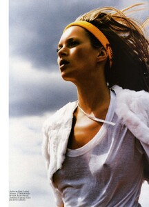 Vogue Paris (November 2004) - Figures Libres - 002.jpg