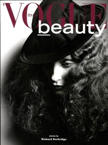 ARCHIVIO - Vogue Italia (February 2007) - Beauty - 001.jpg