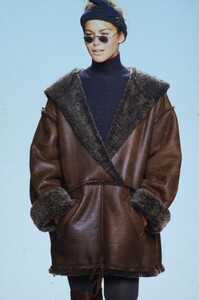 427817612_dkny-fw-1994(4).thumb.jpg.72889b6833fa7c0ee5daf67b5a05d527.jpg