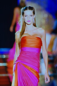 431710182_versace-hc-fw-1999(18).thumb.jpg.3706b91693d919e816ddf9b4f67a3044.jpg