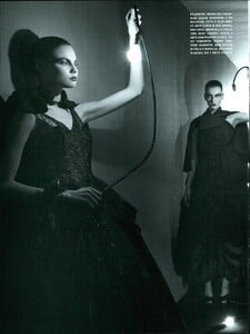 ARCHIVIO - Vogue Italia (February 2008) - Light Black - 003.jpg