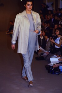 485027290_calvin-klein-ss-1990-yasmin(1).thumb.jpg.2e3983f4f7bcd5f4cbfed129c7bdae3f.jpg