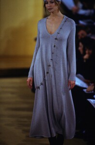 486841966_donna-karan-fw-1993(28).thumb.jpg.ee91a7ec37db527d1d7fa3706d8c4b27.jpg