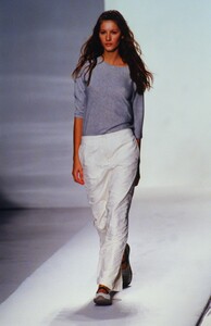 525278612_dkny-fw-1998(1).thumb.jpg.a6721f8fa46c2e64ee0675718af95e81.jpg