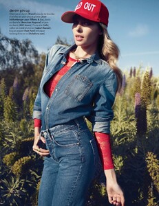 Elle France #3438 (November 18, 2011) - Arizona Jeans - 003.jpg