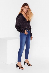 mid-blue-keep-a-wash-out-high-waisted-skinny-jeans (2).jpeg