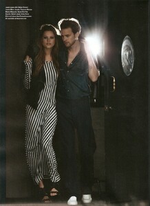 i-D #307 (Summer 2010) - Meet Me At The Corner - 003.jpg