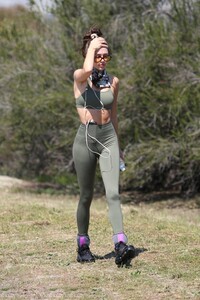        dbh130420BZNimage108.jpg
