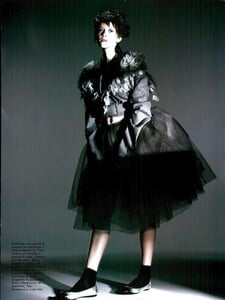 ARCHIVIO - Vogue Italia (March 2007) - Close-up - 005.jpg