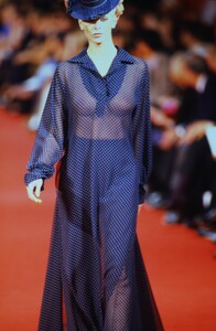 595024605_givenchy-ss-1997(7).thumb.jpg.9f5a65fc9492e908dd9bbeab75bc5bb9.jpg