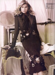 Vogue China (November 2005) - Russian Folklore - 003.jpg