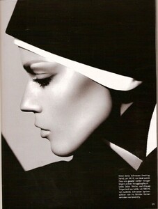 Vogue Germany (April 2008) - Sister Act - 002.jpg