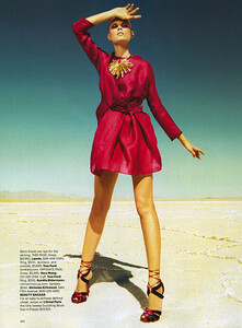 6-MARYNA_LINCHUK_HARPERS_BAZAAR_SEPTEMBER_2011_PAOLA_KUDACKI-402.thumb.jpg.d9d98bdea3794f081792b79835b2f134.jpg