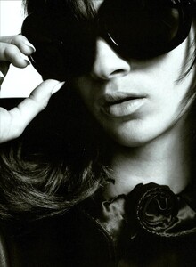 ARCHIVIO - Vogue Italia (September 2002) - Mariacarla A Dazzling Beauty - 011.jpg