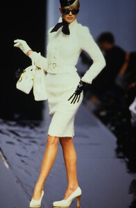 602478549_dior-fw-1995(5).thumb.jpg.d2107e6165b0d119da9b7ae937902472.jpg