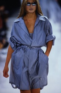 605726455_donna-karan-ss-1994(12).thumb.jpg.900dd1fbf050d3ca6e14b00f86bcee67.jpg