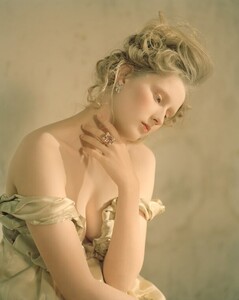 607full-audrey-tchekova.jpg