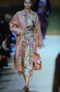 61172837_kenzo-ss-1994(3).thumb.jpg.d054cde355edc12c14459bd9dfe3b4f3.jpg