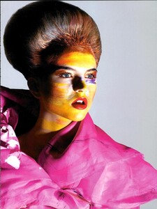 ARCHIVIO - Vogue Italia (June 2008) - A Play Of Colours - 004.jpg