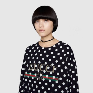 617964_XJCLB_1082_010_100_0000_Light-Gucci-logo-polka-dot-print-sweatshirt.jpg