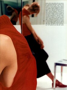 ARCHIVIO - Vogue Italia (August 2001) - Beyond The Image - 007.jpg