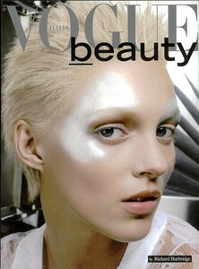 ARCHIVIO - Vogue Italia (April 2006) - Beauty - 001.jpg