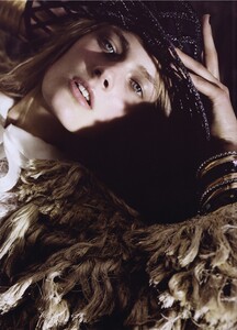 Muse #18 (Summer 2009) - Constance - 008.jpg