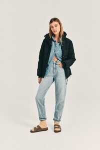 670078-03-1.jpg