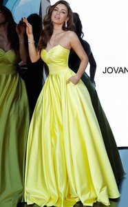 67847-YELLOW-3-560x902.jpg