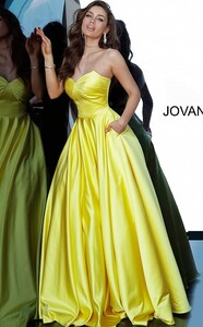 67847-yellow-main-560x902.jpg
